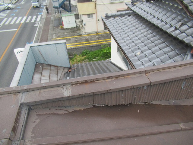 甲府市　瓦棒屋根